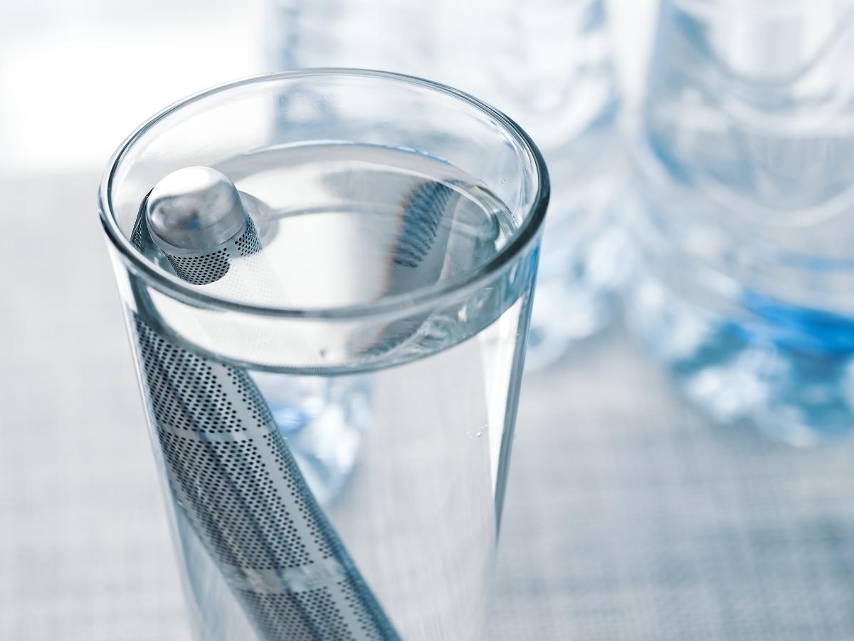 Nước Alkaline hay còn gọi là nước kiềm có tính kiềm nhẹ, độ pH phù hợp với con người trong khoảng pH>7