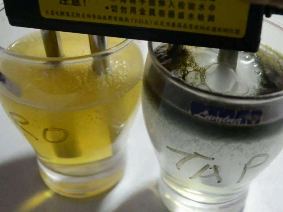 Bút điện phân chỉ dùng để xác định các chất rắn hòa tan có trong nước chứ không thể phân loại được các hoạt chất có hại hay có lợi cho sức khỏe