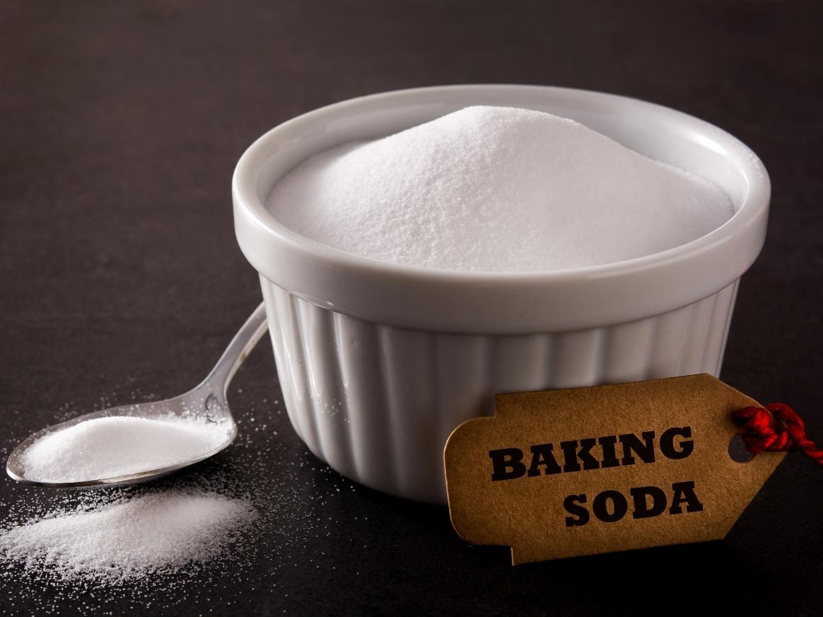 Khử mùi hôi giày với Baking Soda