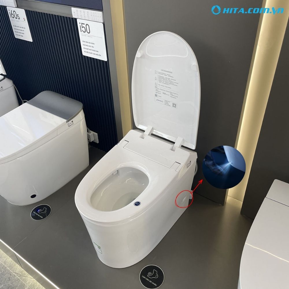 Bồn cầu cảm biến đ&aacute; ch&acirc;n