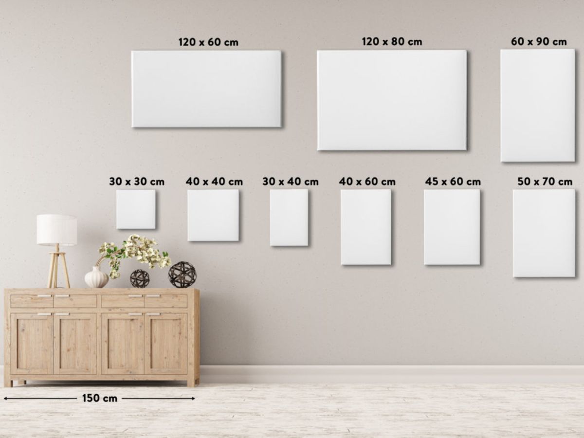 Quan s&aacute;t diện t&iacute;ch căn ph&ograve;ng, chiều rộng bức tường v&agrave; k&iacute;ch thước m&oacute;n nội thất b&ecirc;n dưới tranh để chọn k&iacute;ch thước tranh trang tr&iacute; ph&ograve;ng kh&aacute;ch ph&ugrave; hợp