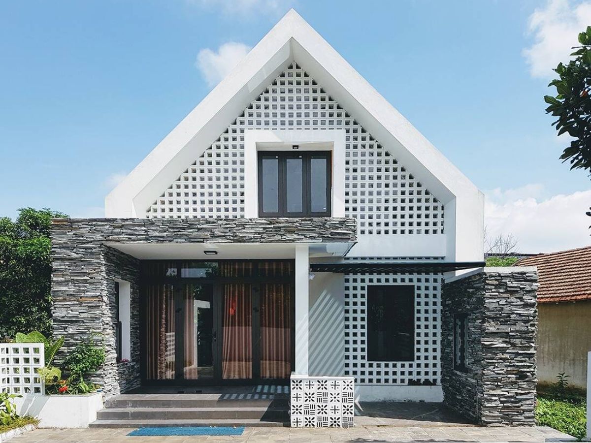 Nh&agrave; g&aacute;c lửng m&aacute;i Th&aacute;i vừa đẹp, vừa ph&ugrave; hợp với điều kiện kh&iacute; hậu Việt Nam