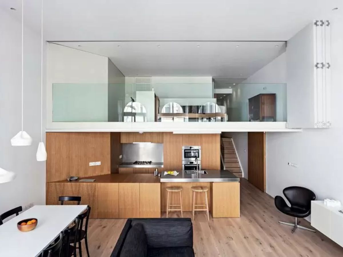 Mẫu nh&agrave; g&aacute;c lửng kh&ocirc;ng gian mở rộng tho&aacute;ng 1