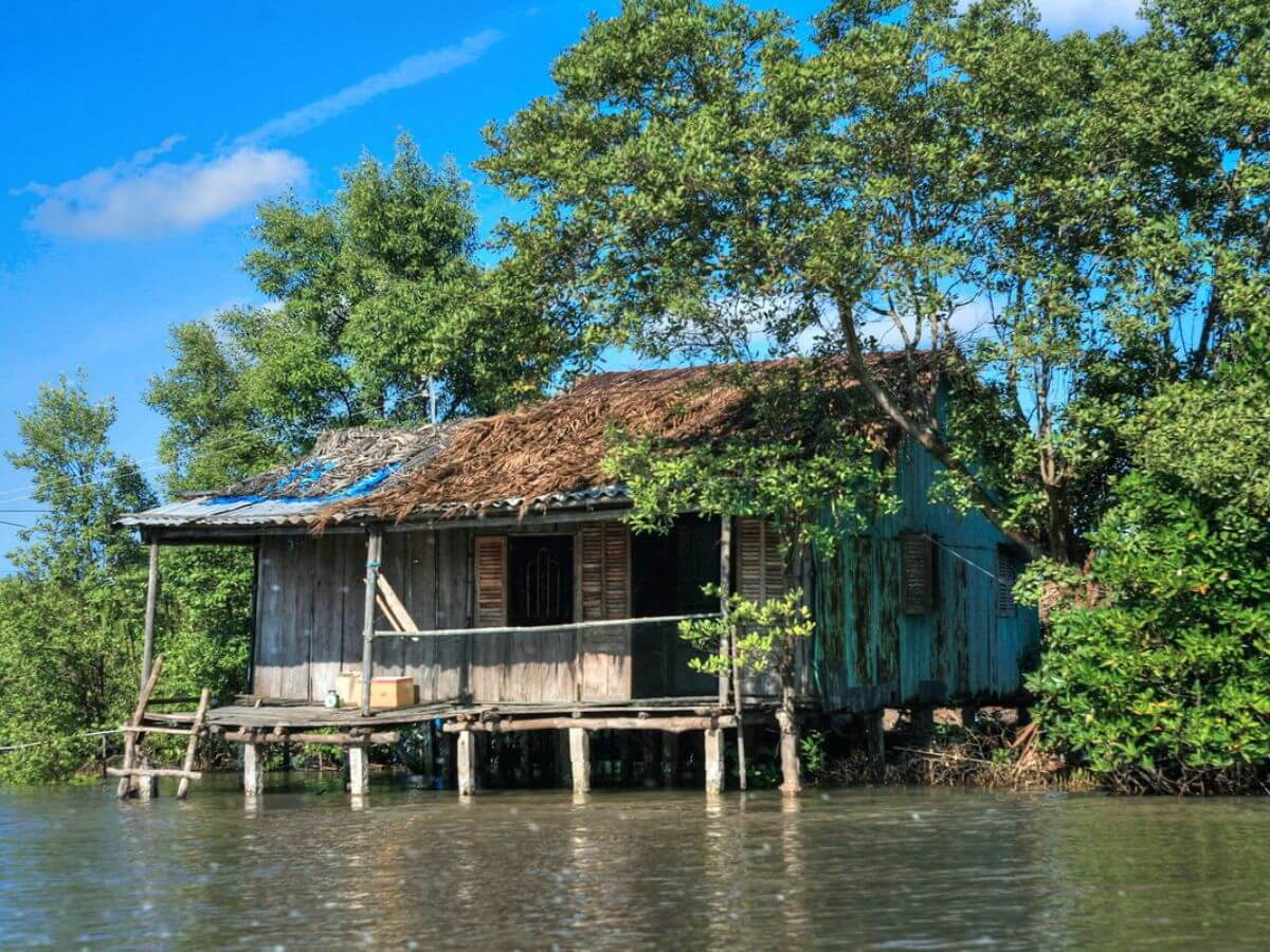 Nh&agrave; s&agrave;n ở Nam Bộ 1