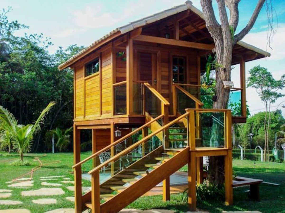 Nh&agrave; s&agrave;n thường được x&acirc;y dựng ở những khu vực c&oacute; nhiều c&acirc;y xanh