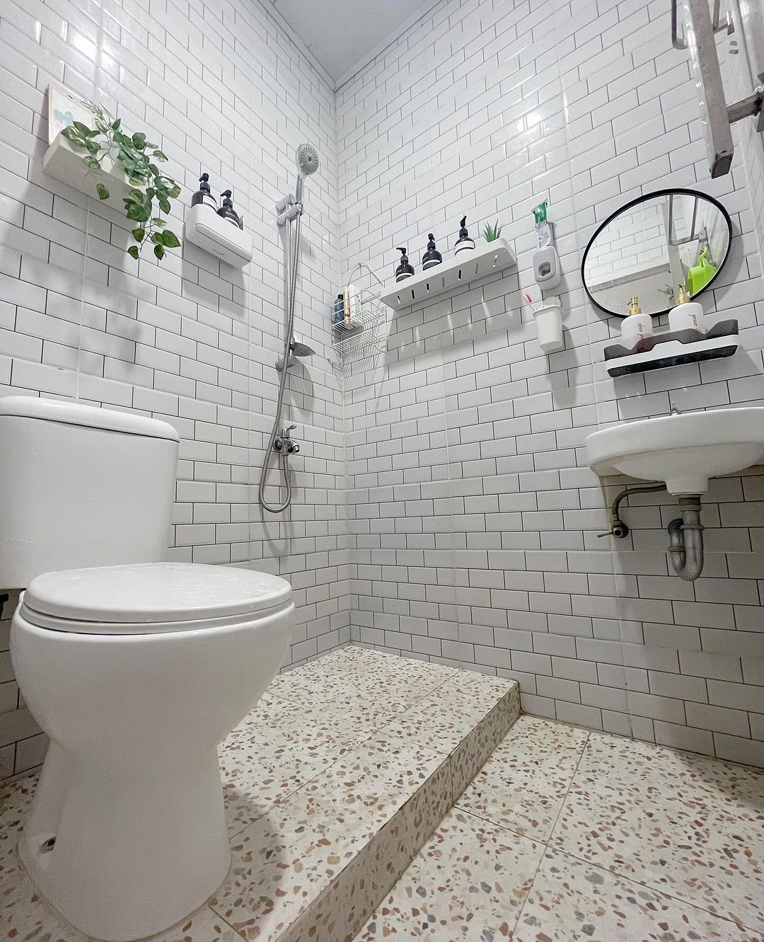 Ý tưởng các mẫu nhà vệ sinh nhỏ đẹp - tiết chế lavabo