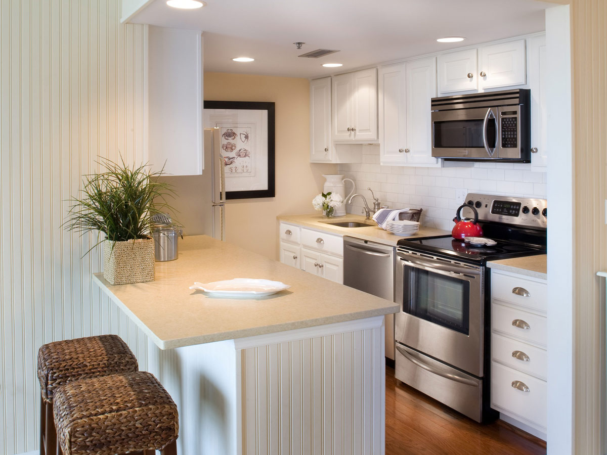 Màu sắc đóng vai trò rất quan trọng quyết định tới thẩm mỹ cho cả phòng bếp, lại vừa mang yếu tố phong thủy