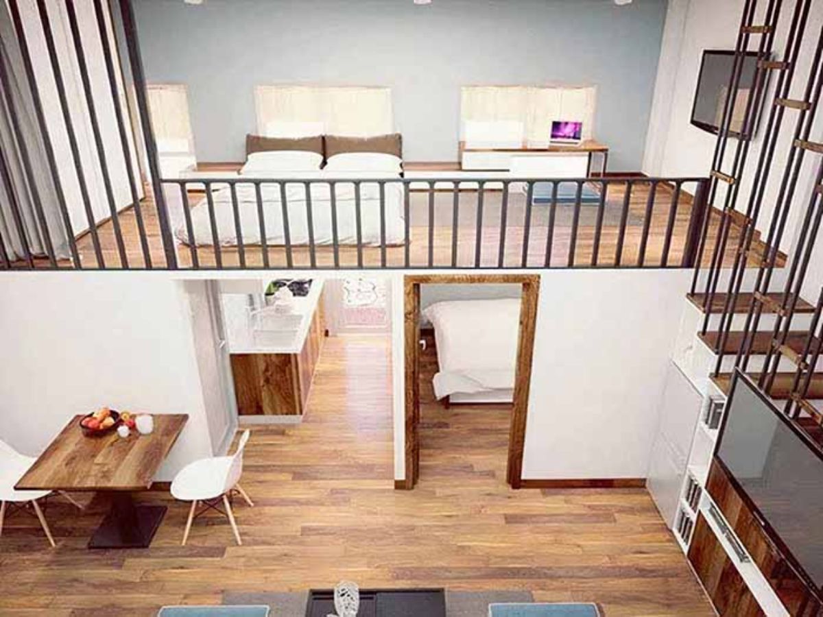 Sử dụng kh&ocirc;ng gian g&aacute;c lửng l&agrave;m ph&ograve;ng ngủ ri&ecirc;ng tư, thoải m&aacute;i