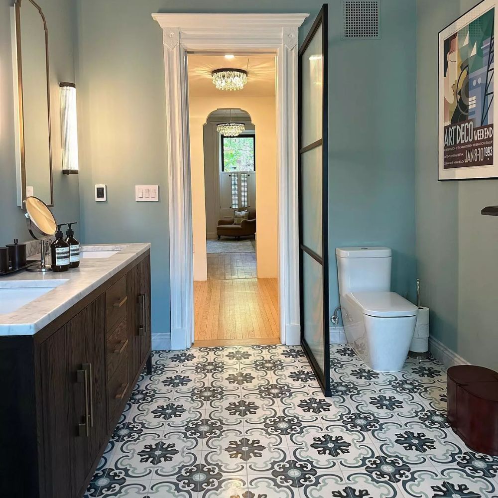 Sử dụng gạch b&ocirc;ng cho nh&agrave; tắm t&acirc;n cổ điển