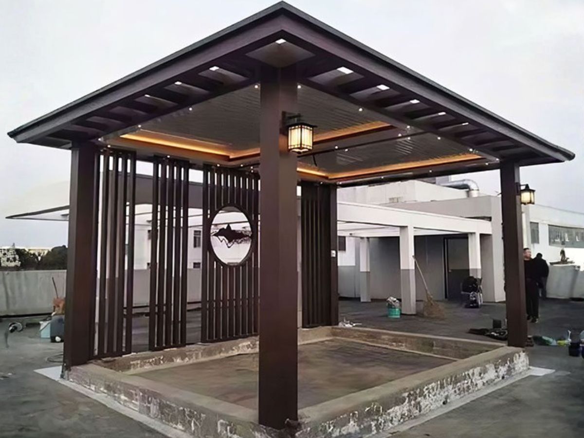 Mẫu nh&agrave; ch&ograve;i s&acirc;n vườn bằng sắt