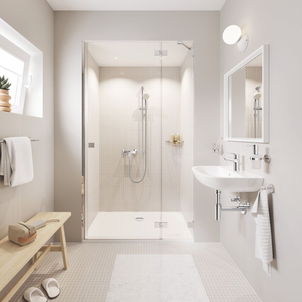 Lavabo treo tường ph&ugrave; hợp với ph&ograve;ng tắm 4m2