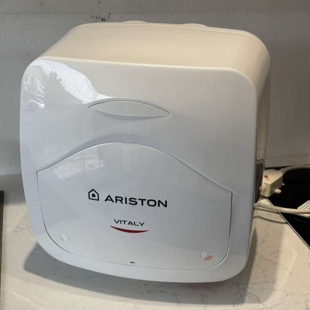 Máy nước nóng gián tiếp Ariston