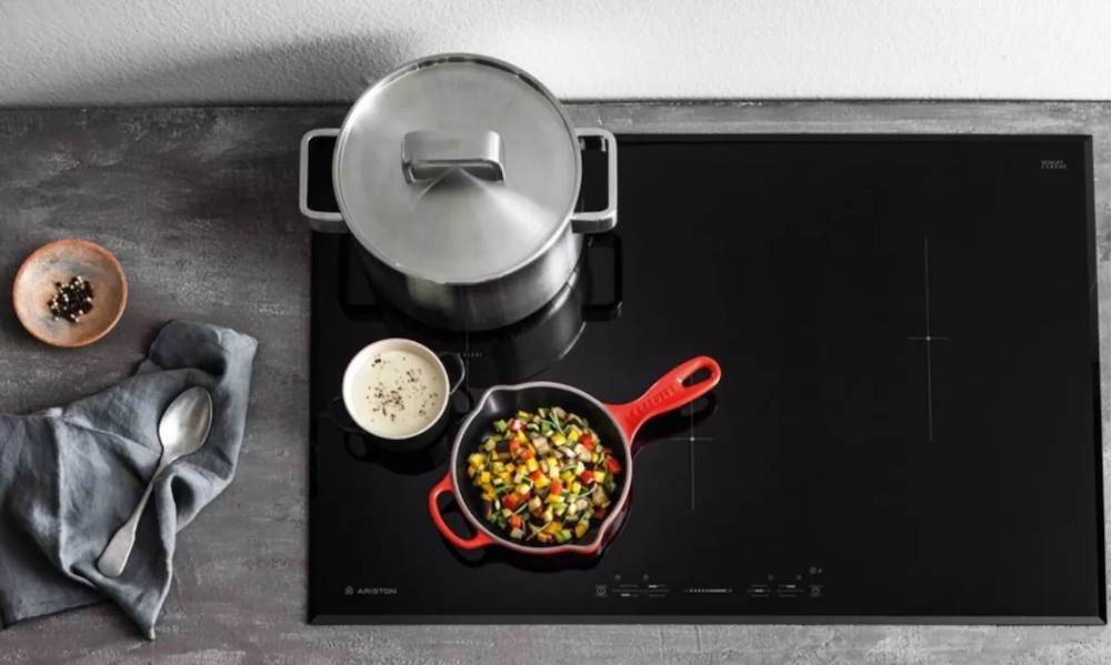 Bếp điện từ Ariston