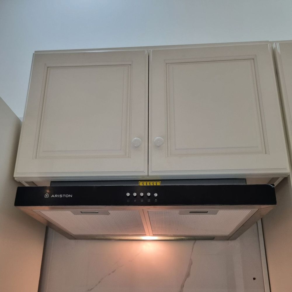 Máy hút mùi Ariston