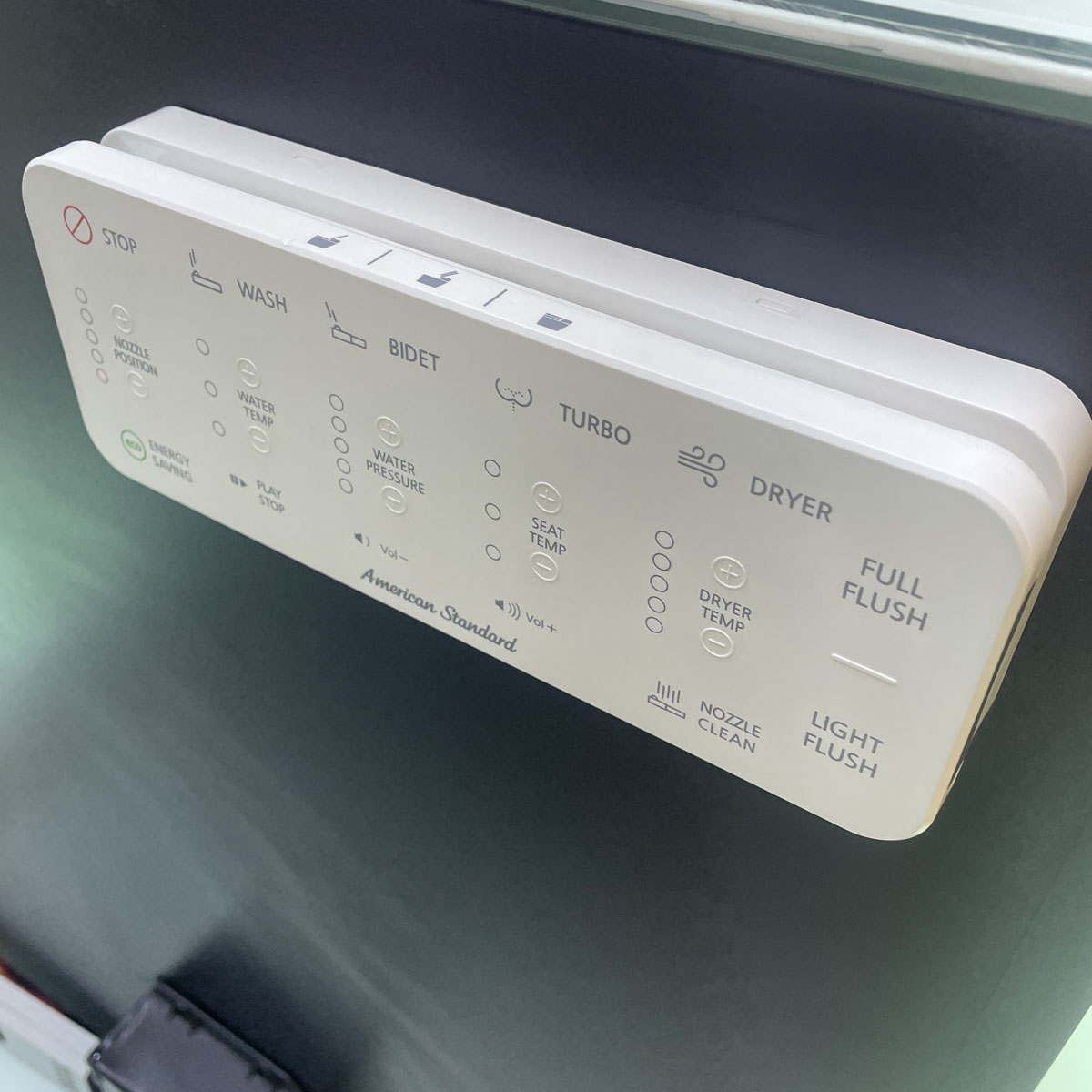 Bồn cầu điện tử thông minh American Standard KP-8312 (KP8312) dòng PLAT