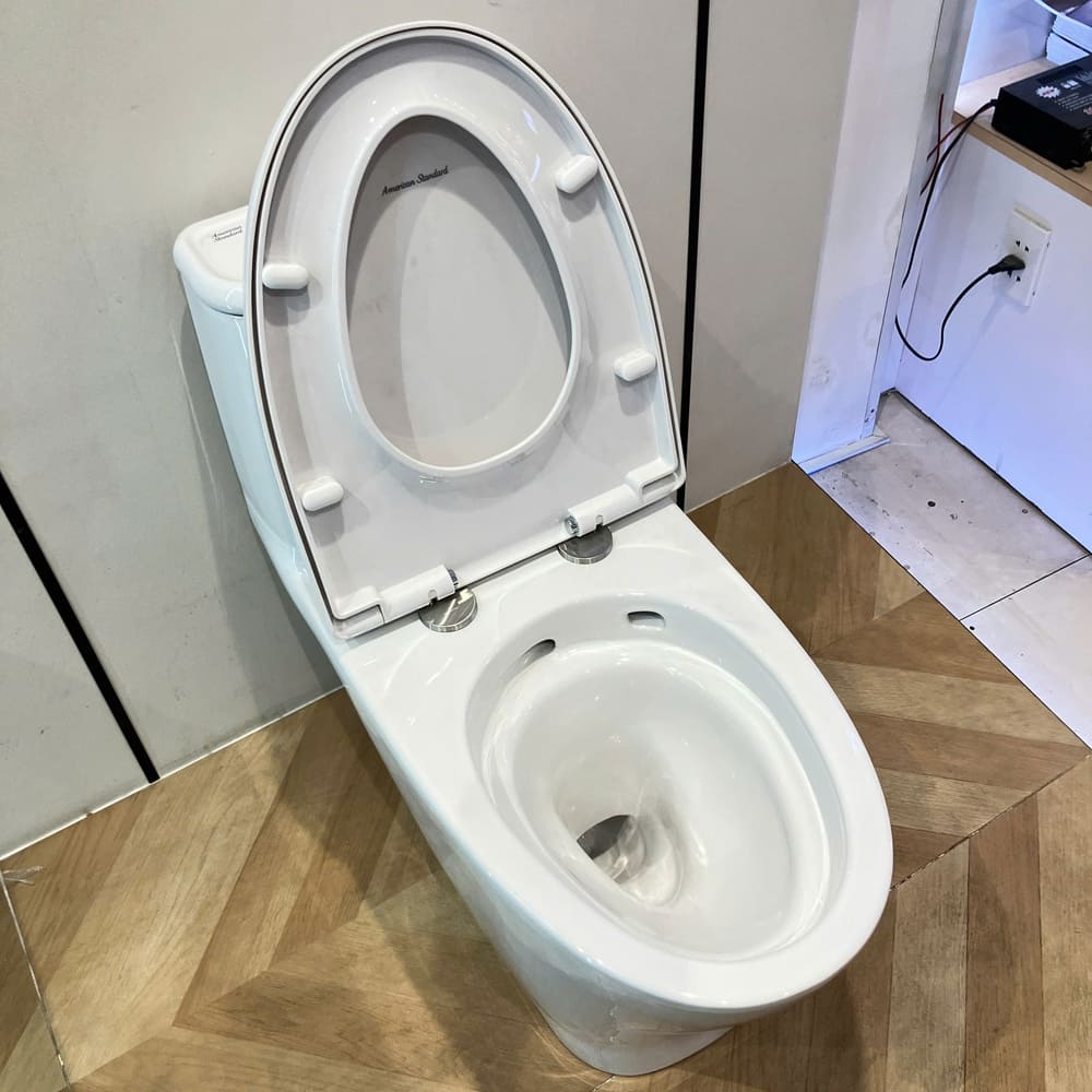 Bồn cầu 1 khối American Standard VF-1862 (VF1862) nắp êm dòng Loven