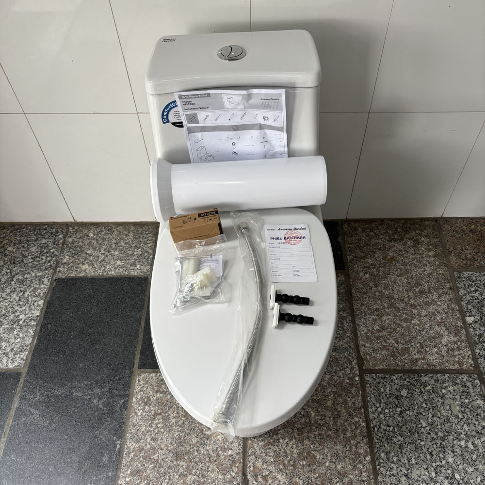 Bồn cầu 1 khối thoát ngang American Standard VF-2530P (VF2530P)