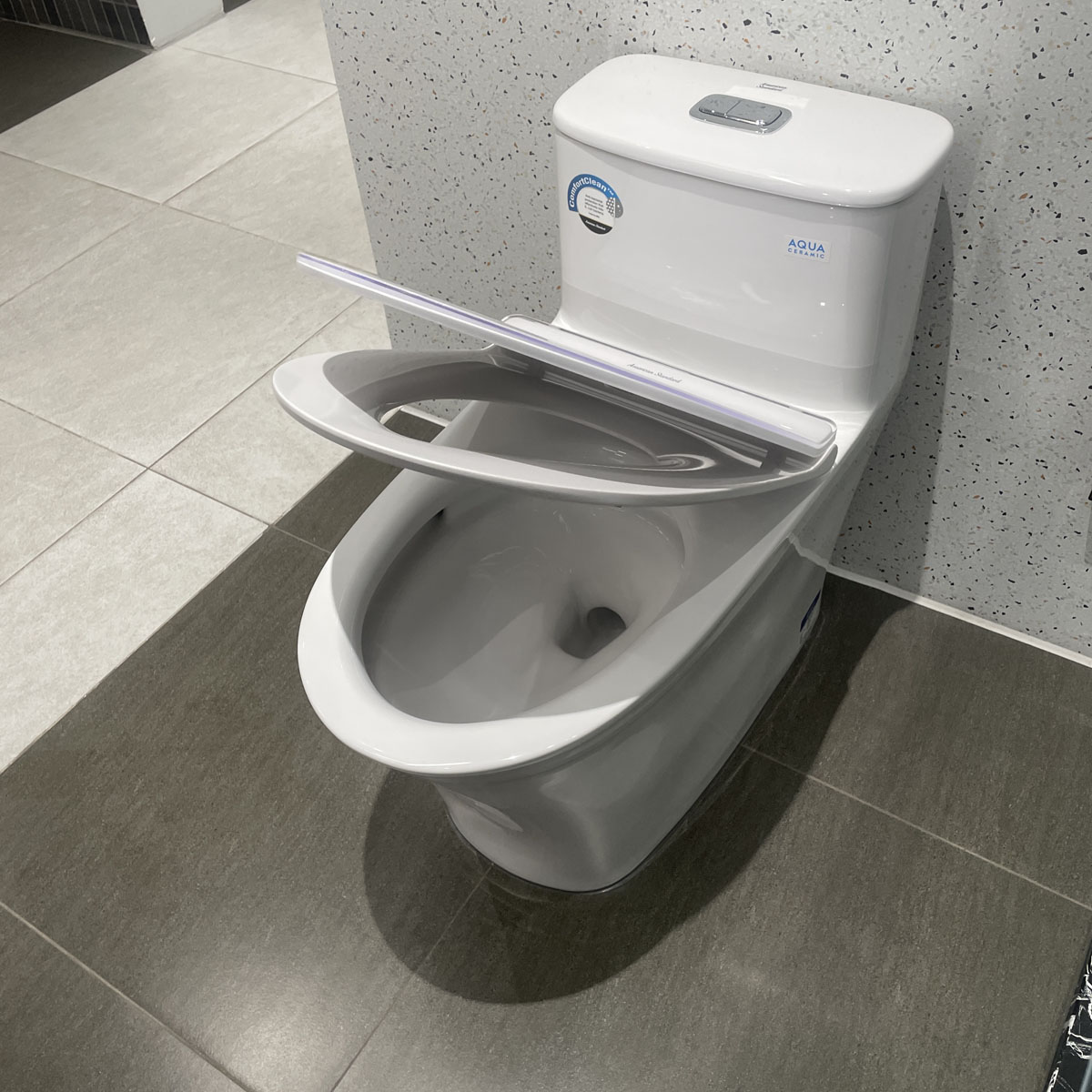 Bồn cầu 1 khối American Standard WP-1880 (WP1880) nắp êm dòng Signature