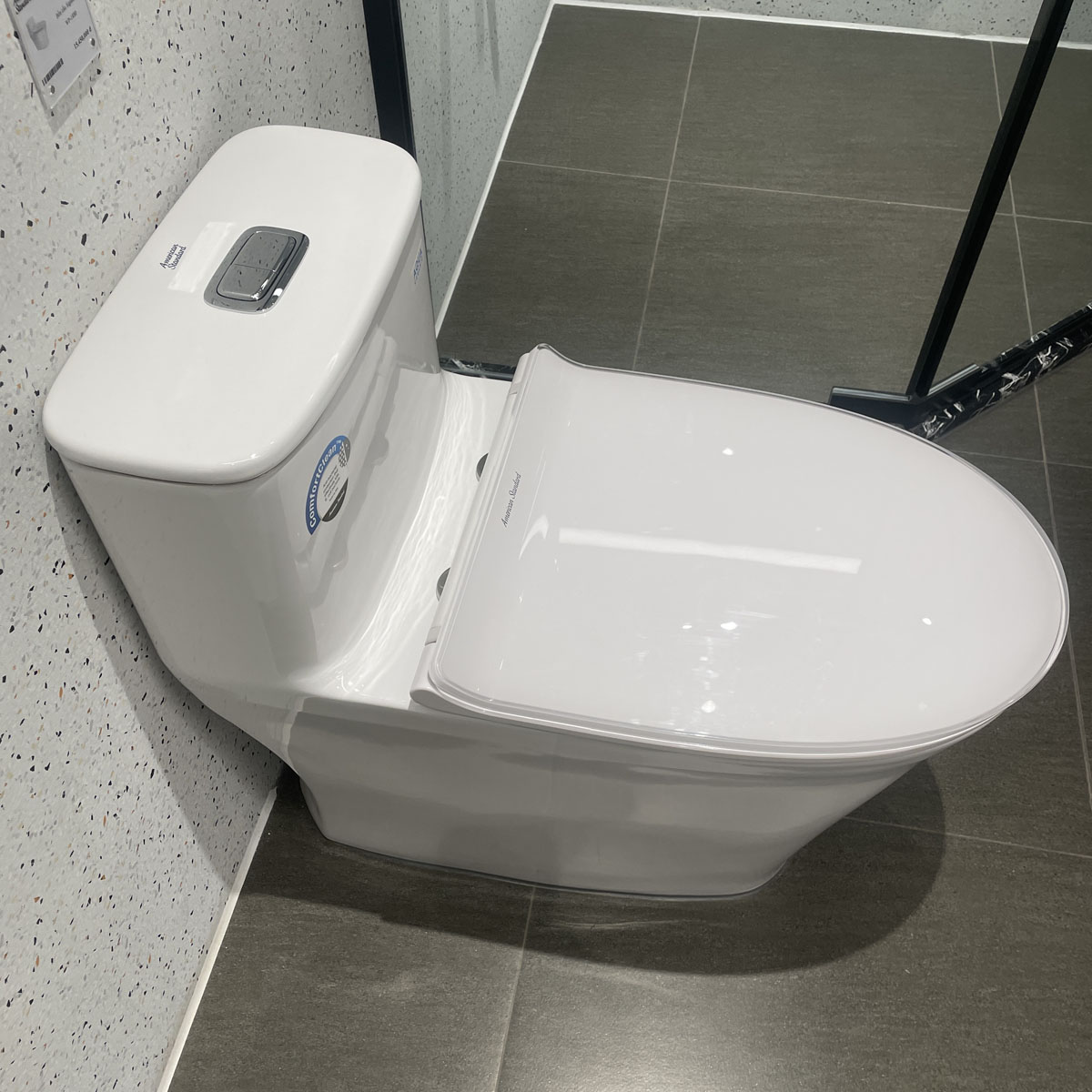 Bồn cầu 1 khối American Standard WP-1880 (WP1880) nắp êm dòng Signature