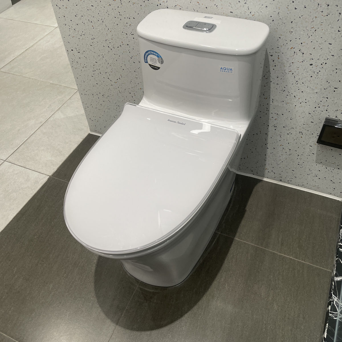 Bồn cầu 1 khối American Standard WP-1880 (WP1880) nắp êm dòng Signature