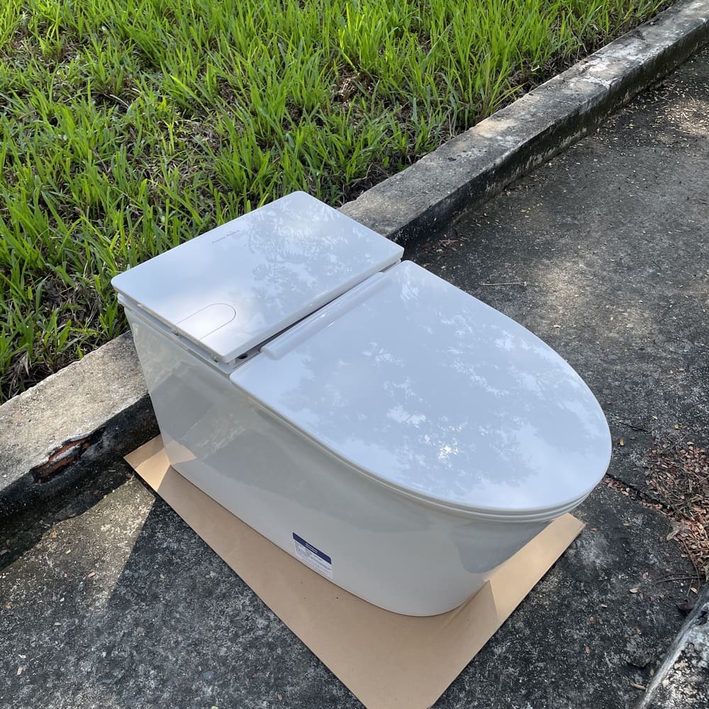 Bồn cầu 1 khối American Standard WP-3232 (WP3232) nắp êm dòng Studio S