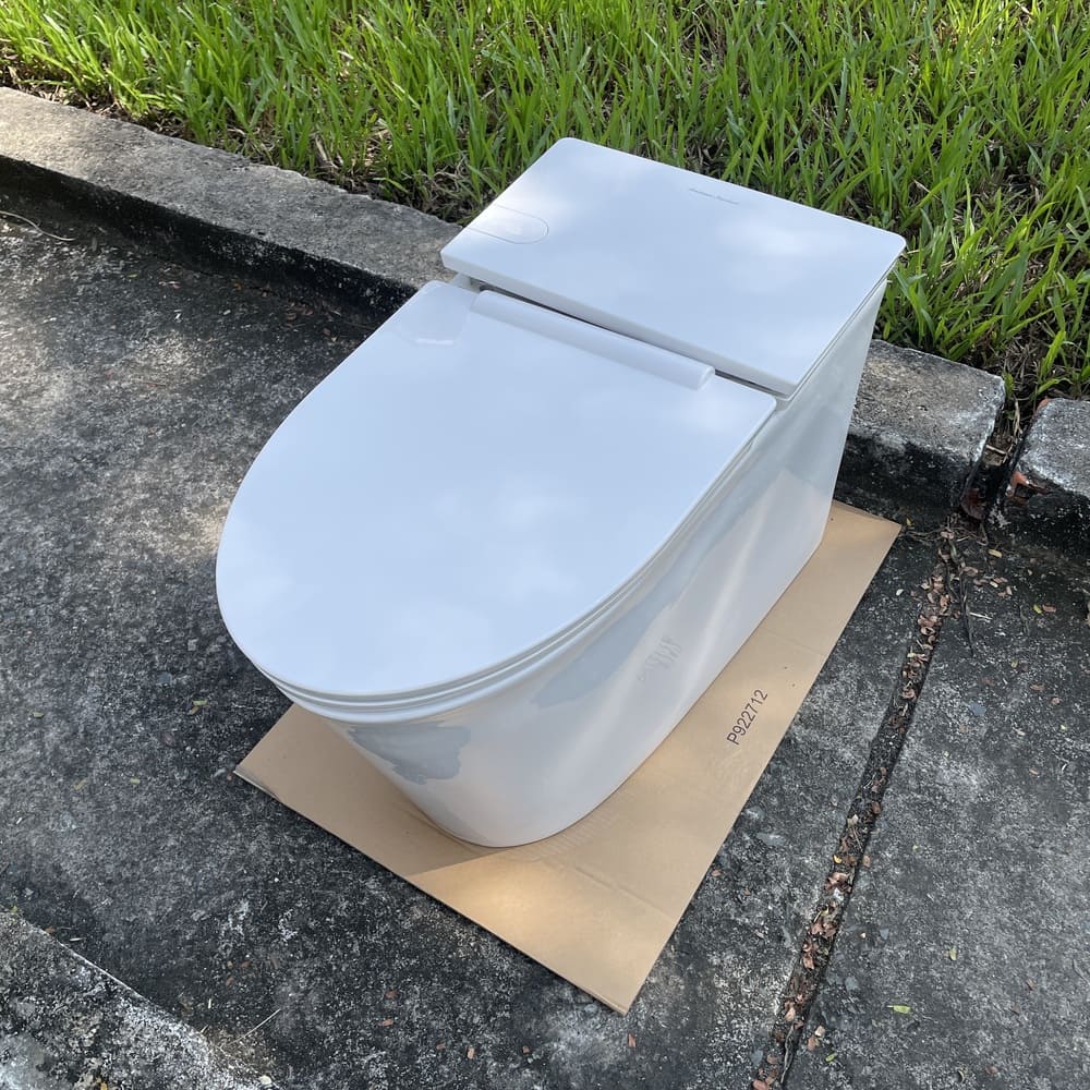 Bồn cầu 1 khối American Standard WP-3232 (WP3232) nắp êm dòng Studio S