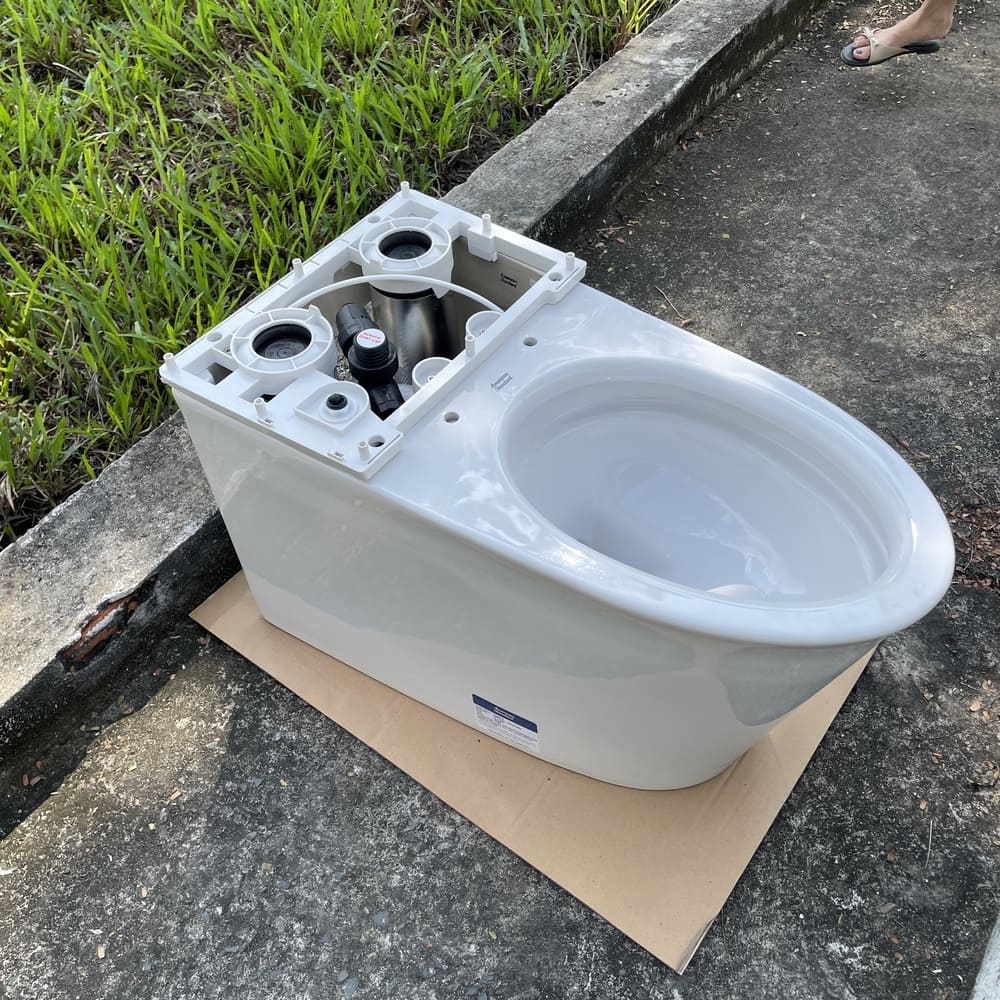 Bồn cầu 1 khối American Standard WP-3232 (WP3232) nắp êm dòng Studio S