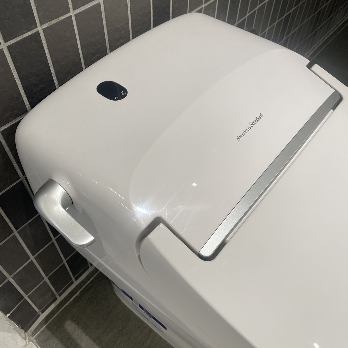 Bồn cầu điện tử thông minh American Standard WP-5017 (WP5017) dòng New AeroZen