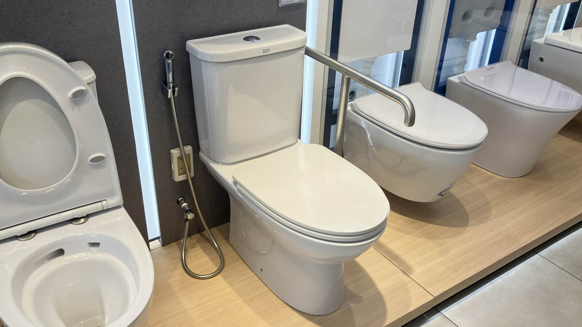 Bồn cầu 2 khối American Standard 2630-WT (2630WT) nắp êm dòng Neo Modern