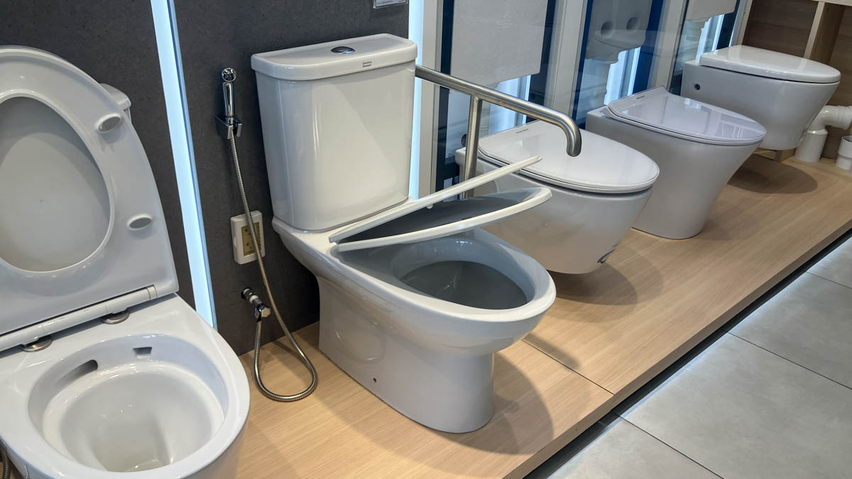Bồn cầu 2 khối American Standard 2630-WT (2630WT) nắp êm dòng Neo Modern