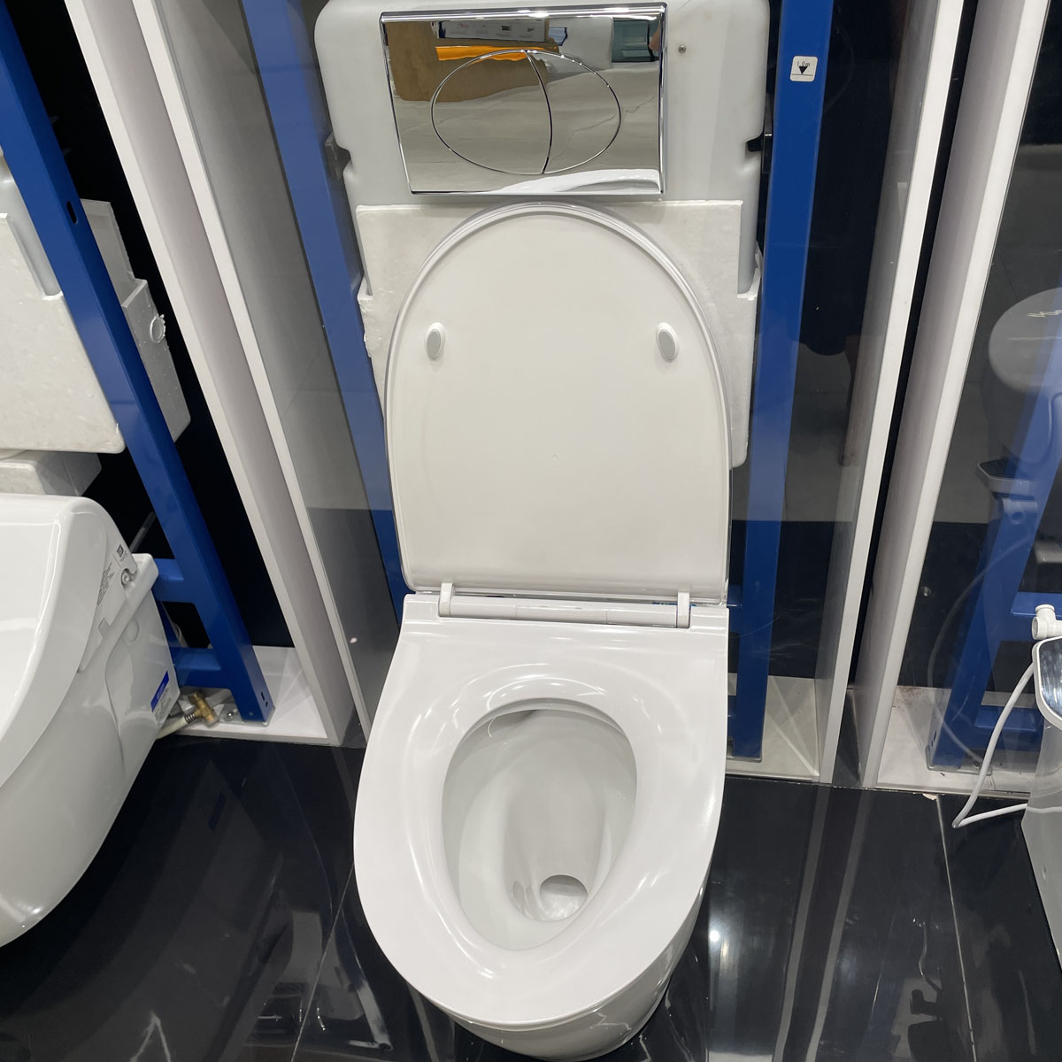 Bồn cầu đặt sàn American Standard 3229B-WT (3229BWT) (chưa gồm nắp)