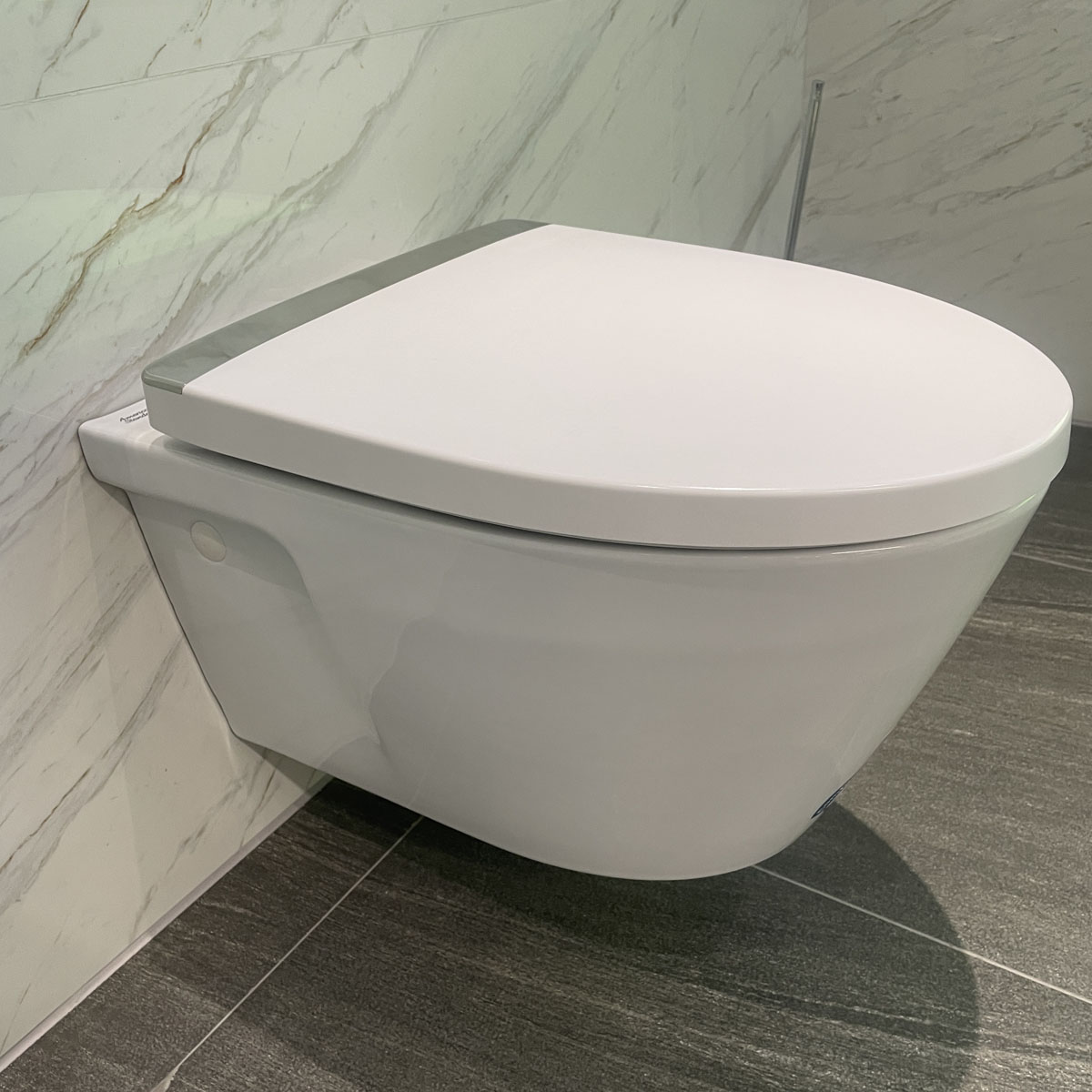 Bồn cầu treo tường American Standard VF-3119 (VF3119) nắp êm dòng Acacia Evolution