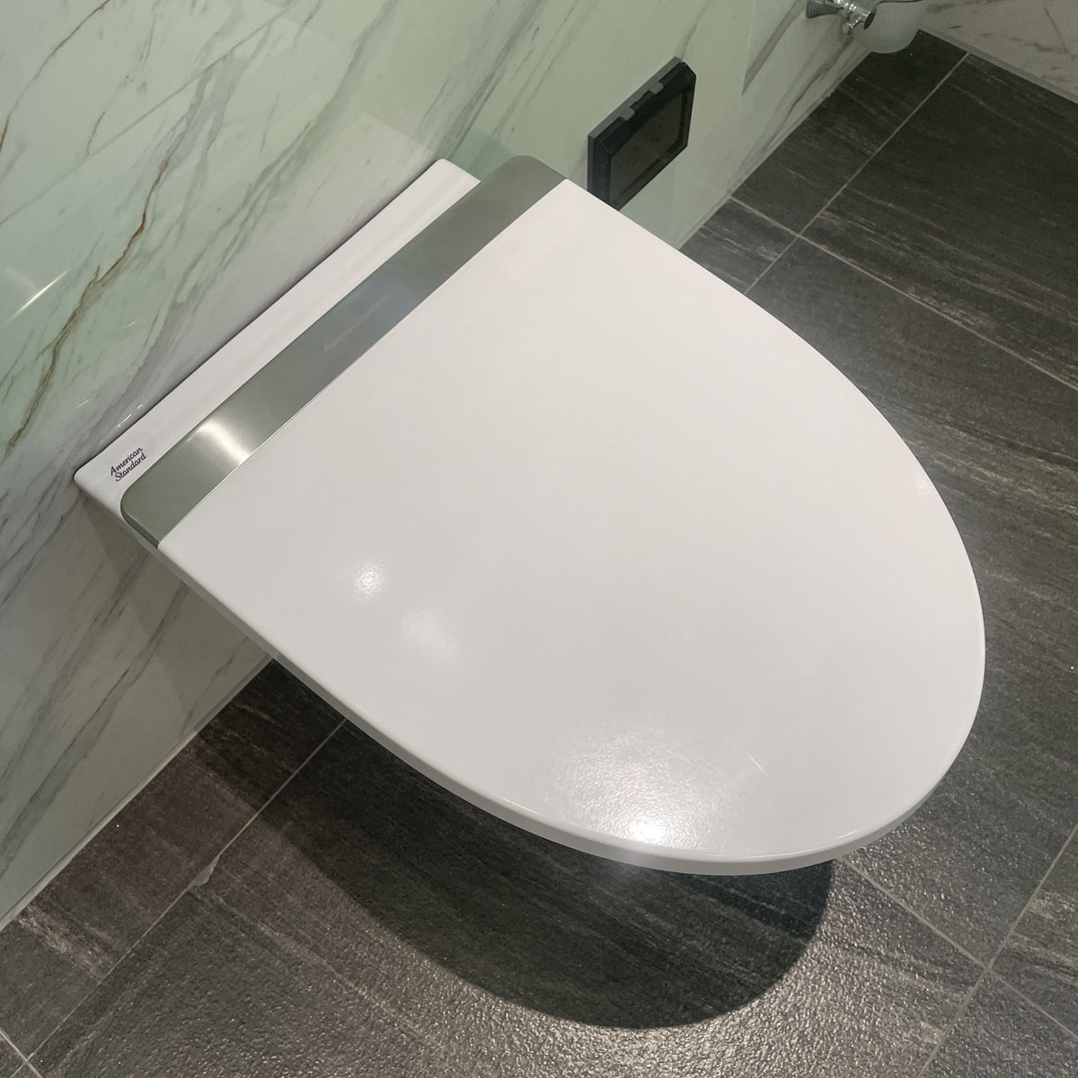 Bồn cầu treo tường American Standard VF-3119 (VF3119) nắp êm dòng Acacia Evolution