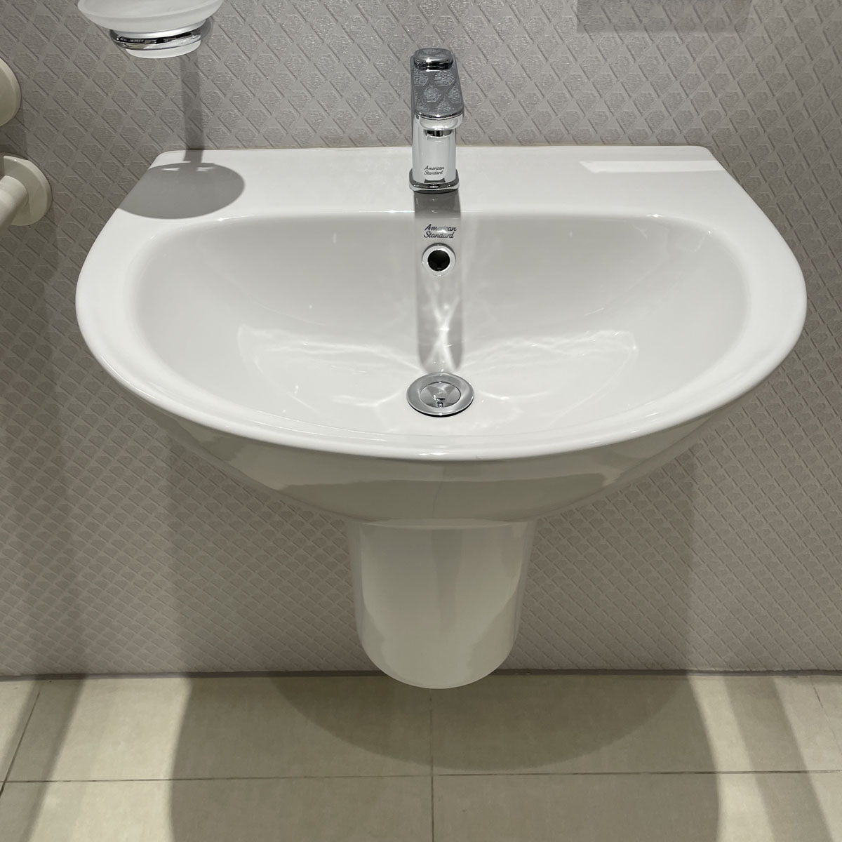 Chậu lavabo treo tường American Standard VF-0947 (VF0947)