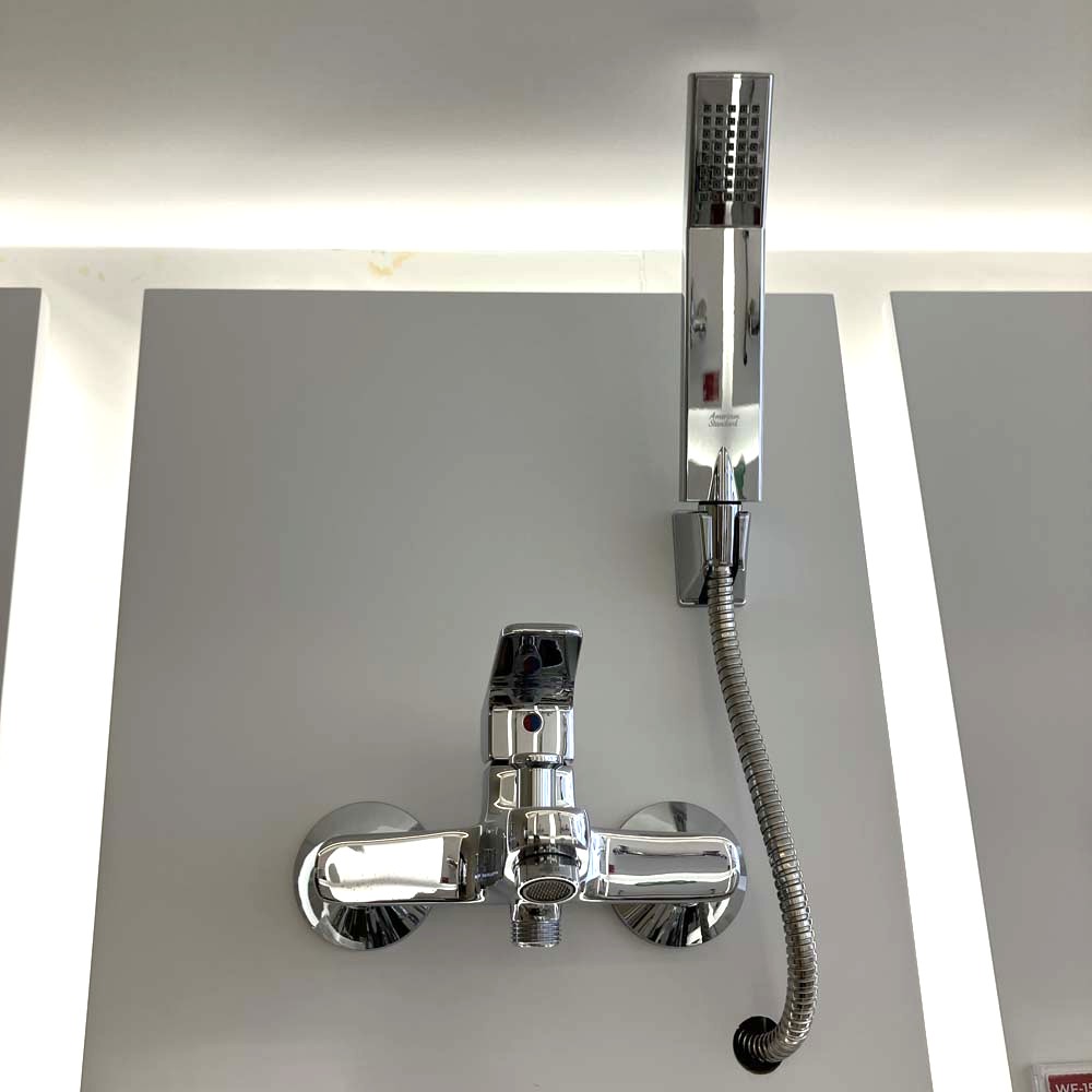 Vòi sen tắm gắn tường American Standard WF-0411 (WF0411) nóng lạnh