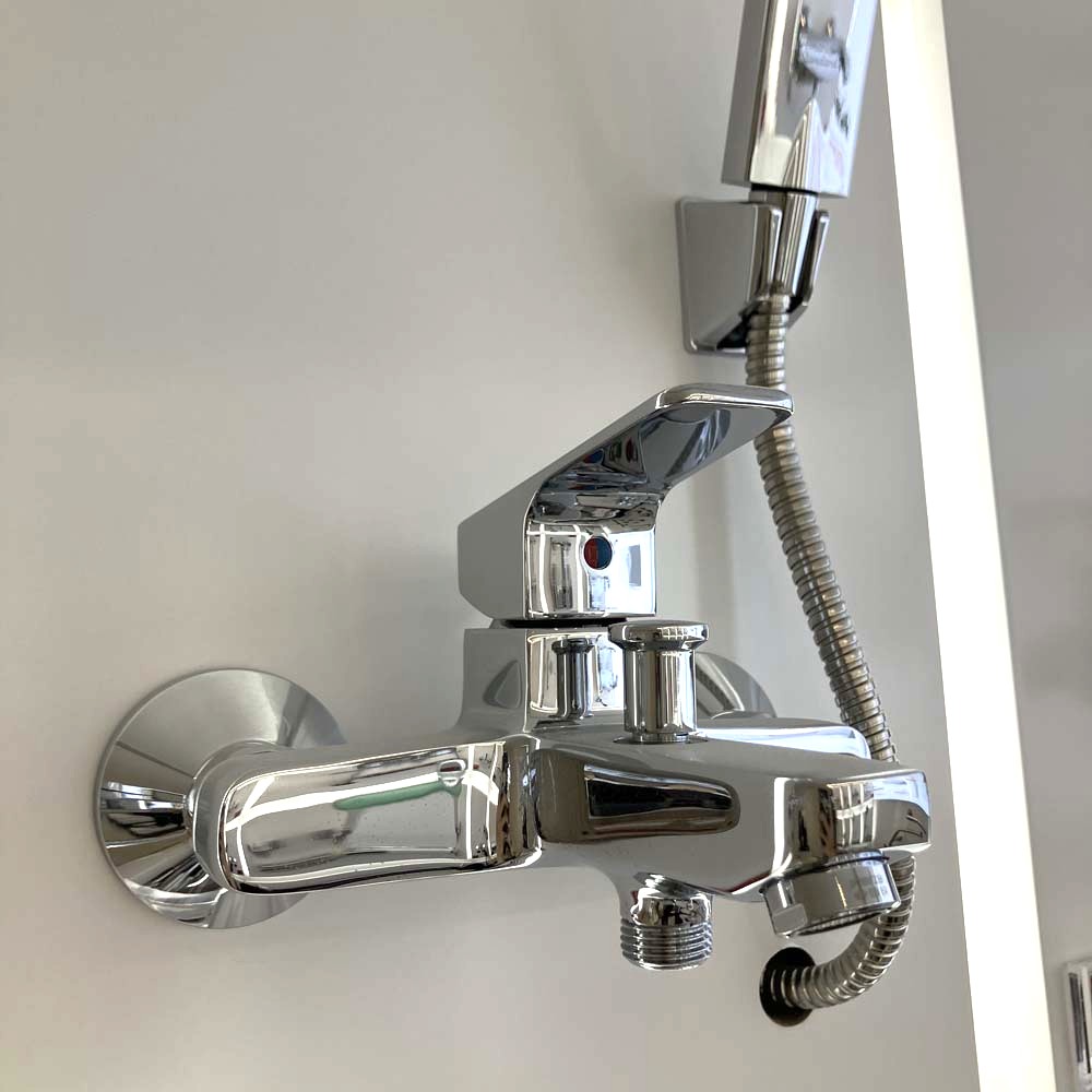 Vòi sen tắm gắn tường American Standard WF-0411 (WF0411) nóng lạnh