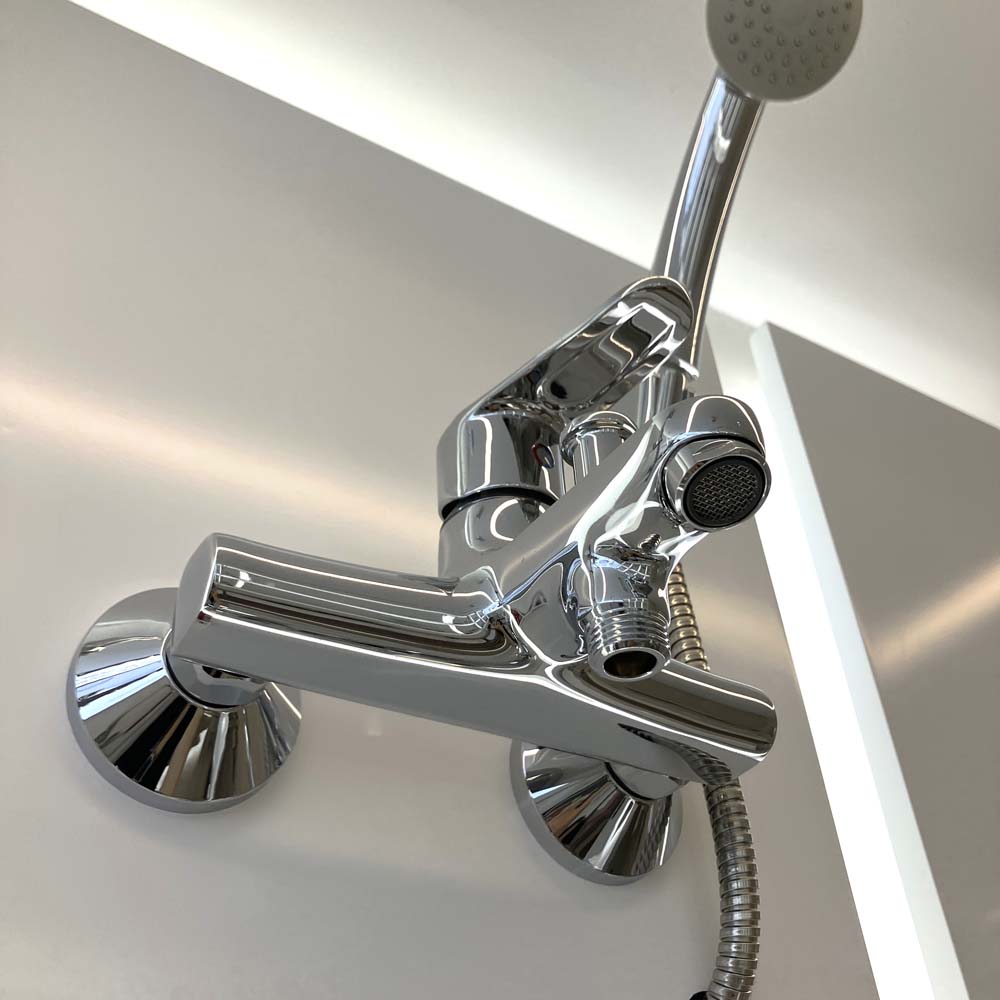 Sen tắm gắn tường American Standard WF-0711 (WF0711) nóng lạnh