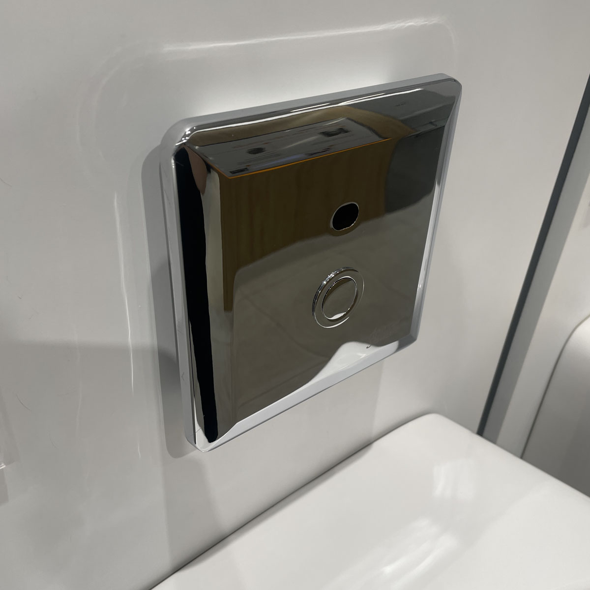 Van xả tiểu cảm ứng âm tường American Standard WF-8603 (WF8603)