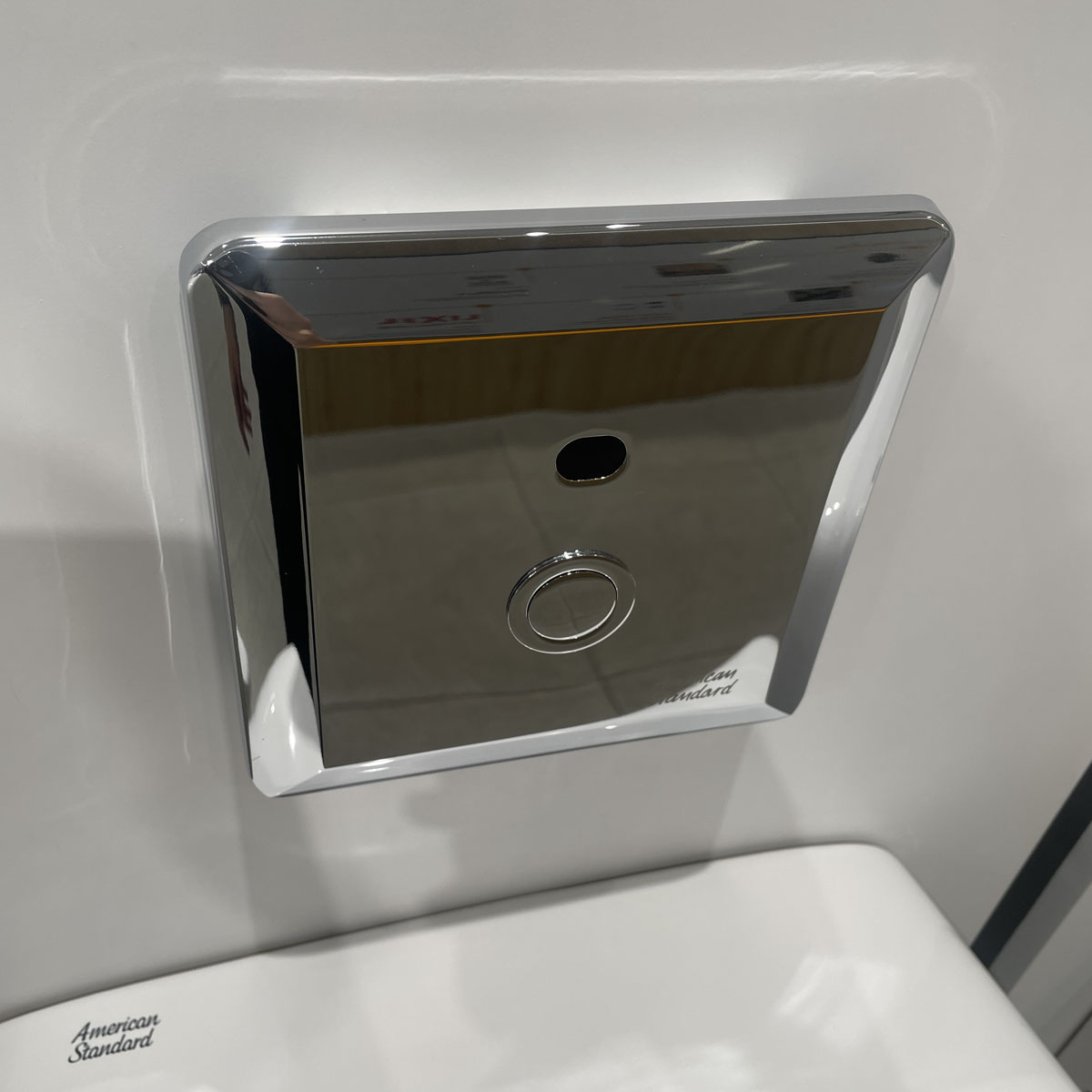 Van xả tiểu cảm ứng âm tường American Standard WF-8603 (WF8603)