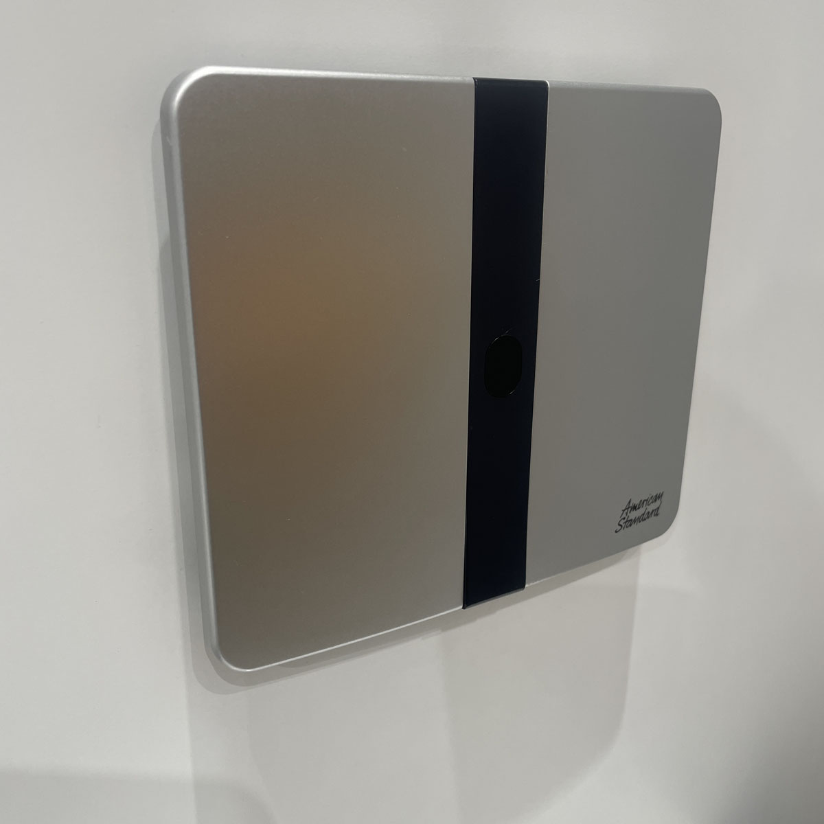 Van xả tiểu cảm ứng âm tường American Standard WF-8604 (WF8604)