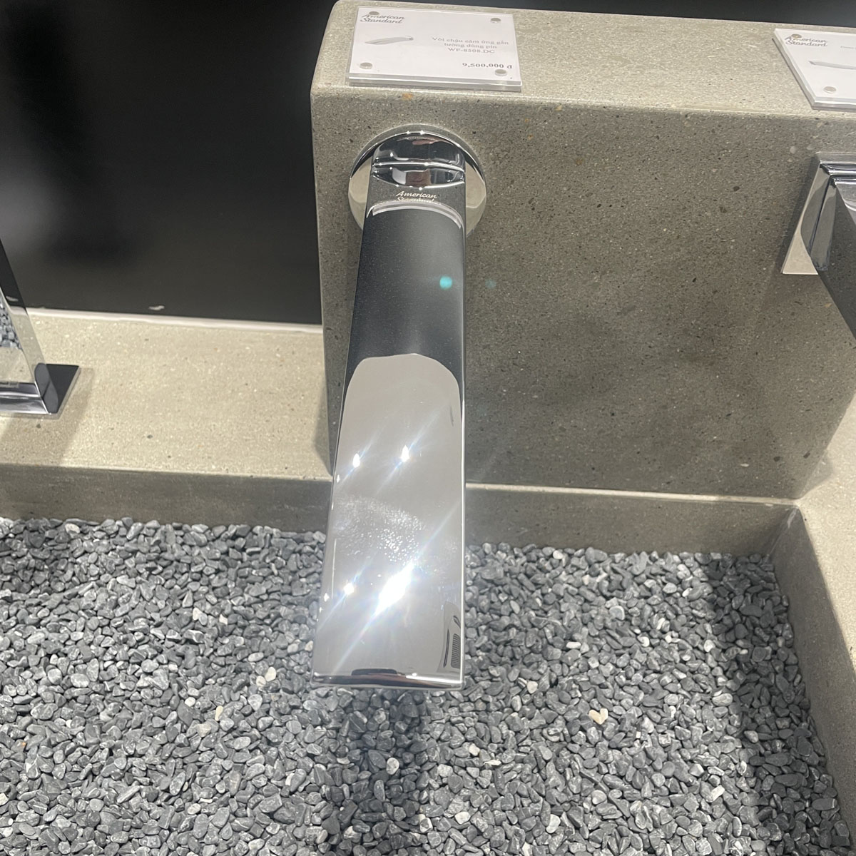 Vòi lavabo cảm ứng gắn tường American Standard WF-8508 (WF8508)