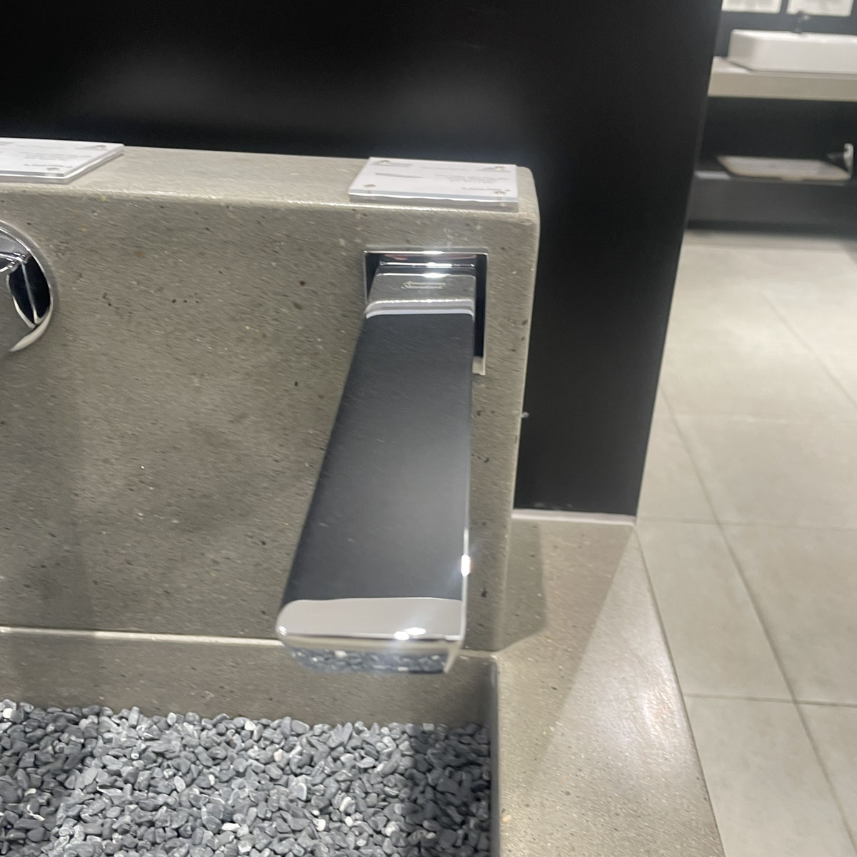 Vòi lavabo cảm ứng gắn tường American Standard WF-8511 (WF8511)