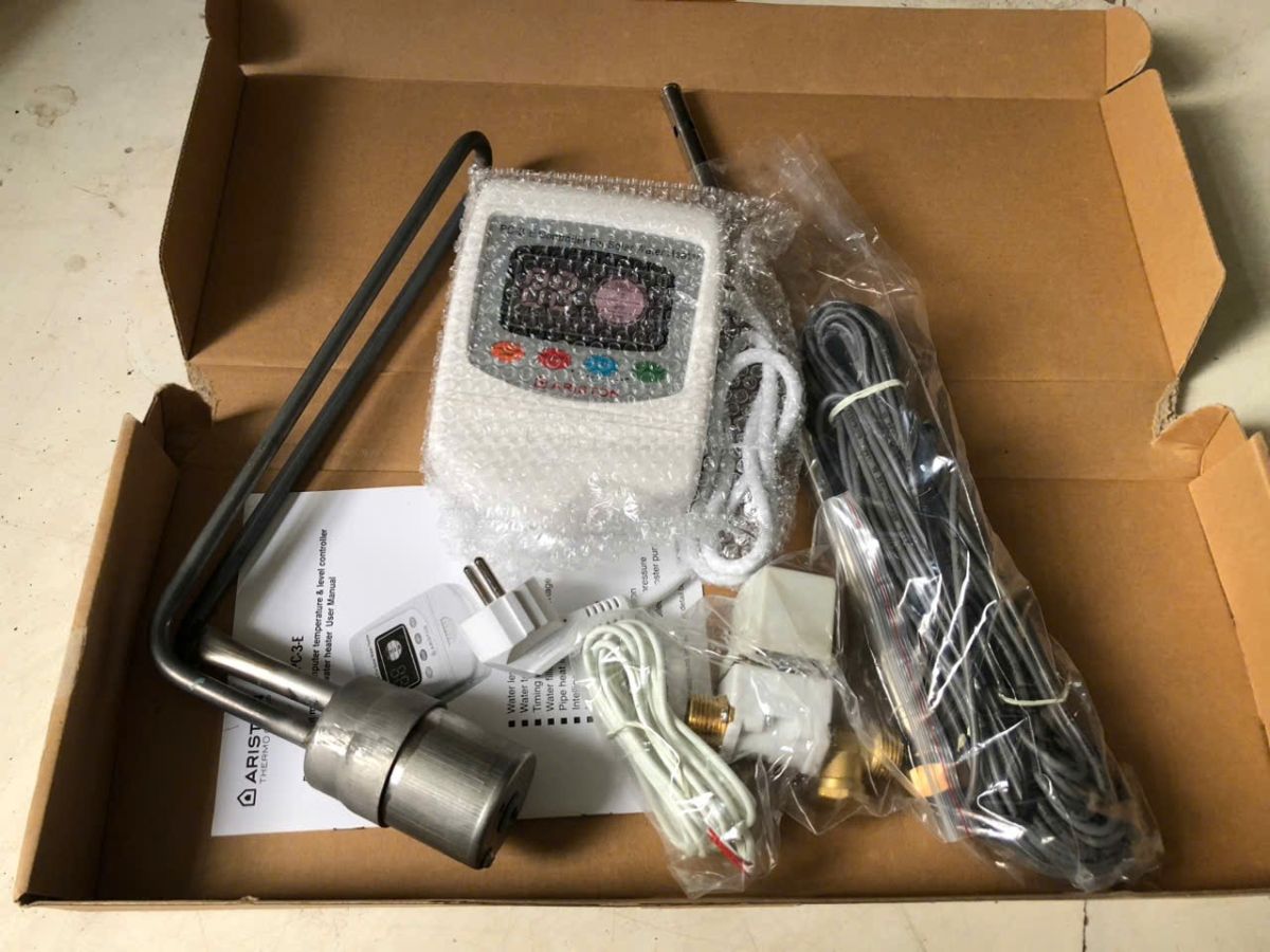 Bộ hỗ trợ nhiệt cho máy nước nóng năng lượng mặt trời dạng ống Ariston PC-3-E