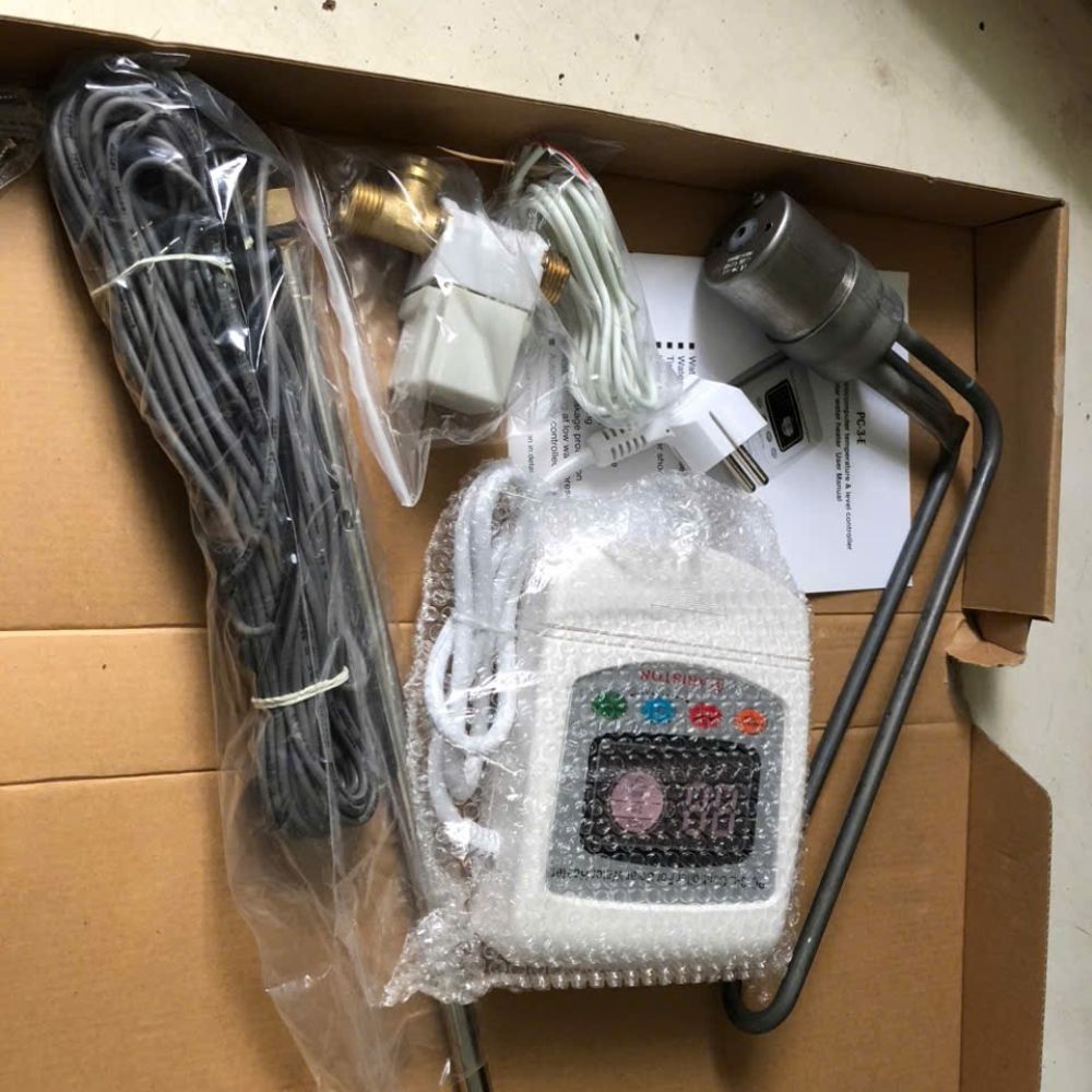 Bộ hỗ trợ nhiệt cho máy nước nóng năng lượng mặt trời dạng ống Ariston PC-3-E