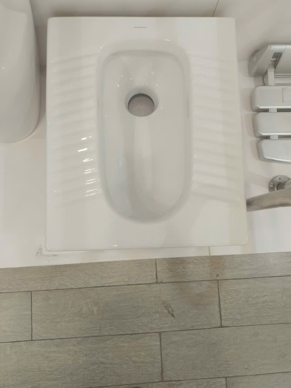 Bồn cầu xí xổm vệ sinh ATMOR AT5204S