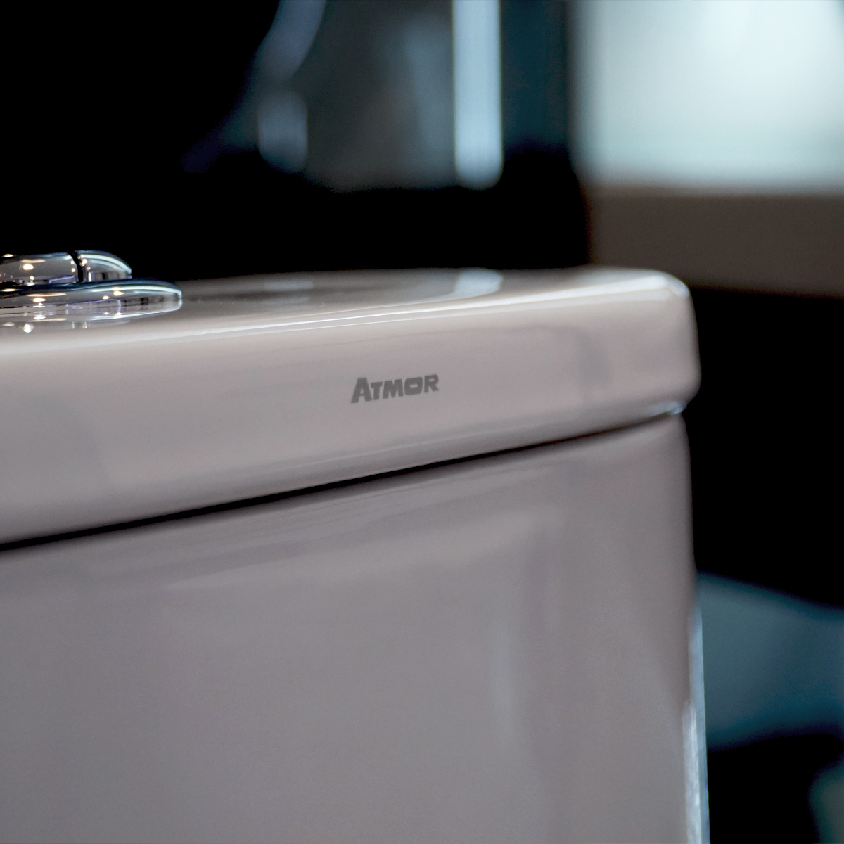 Bồn cầu 1 khối ATMOR AT1692 nắp êm xả nhấn