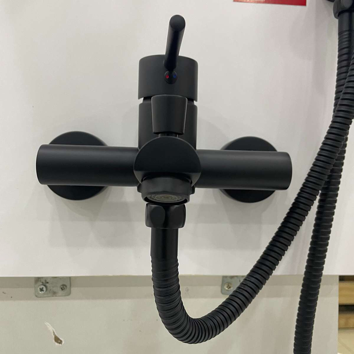 Củ sen tắm nóng lạnh ATMOR ATFS111049BK