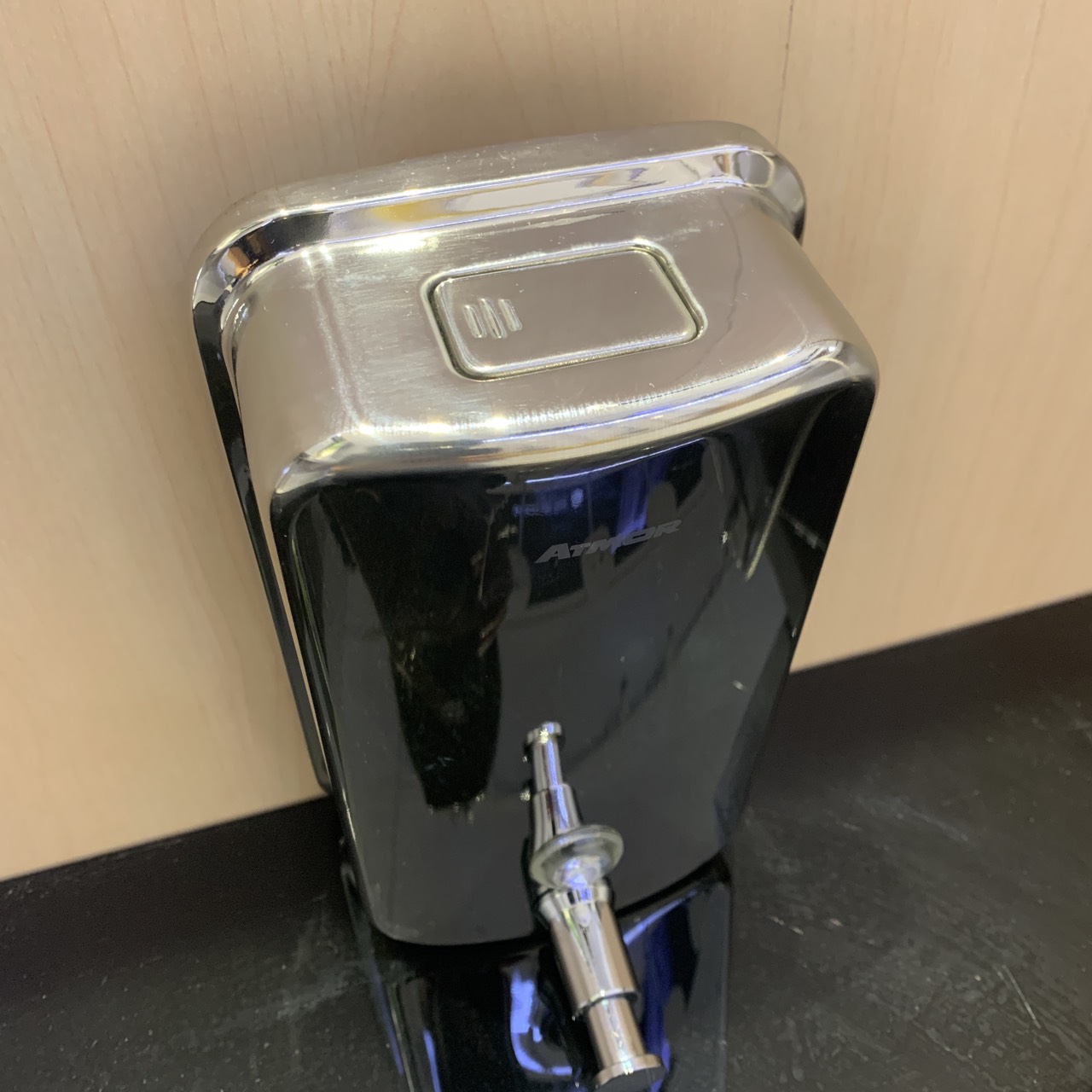 Hộp nhấn xà phòng inox 1000ml ATMOR 8077