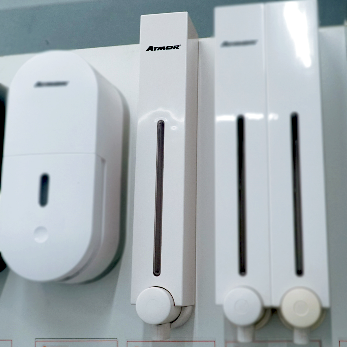 Hộp nhấn xà phòng 500ml ATMOR DH-700-1W (DH7001W)