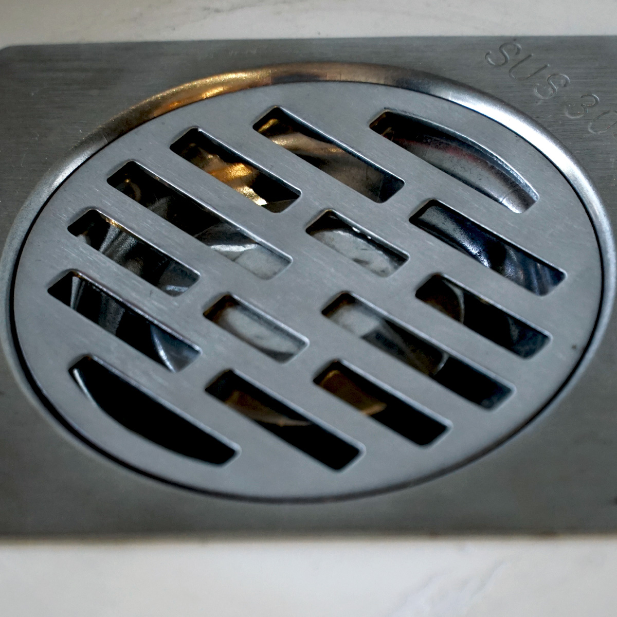 Phễu thoát sàn 11x11cm Ø90 ATMOR 8049